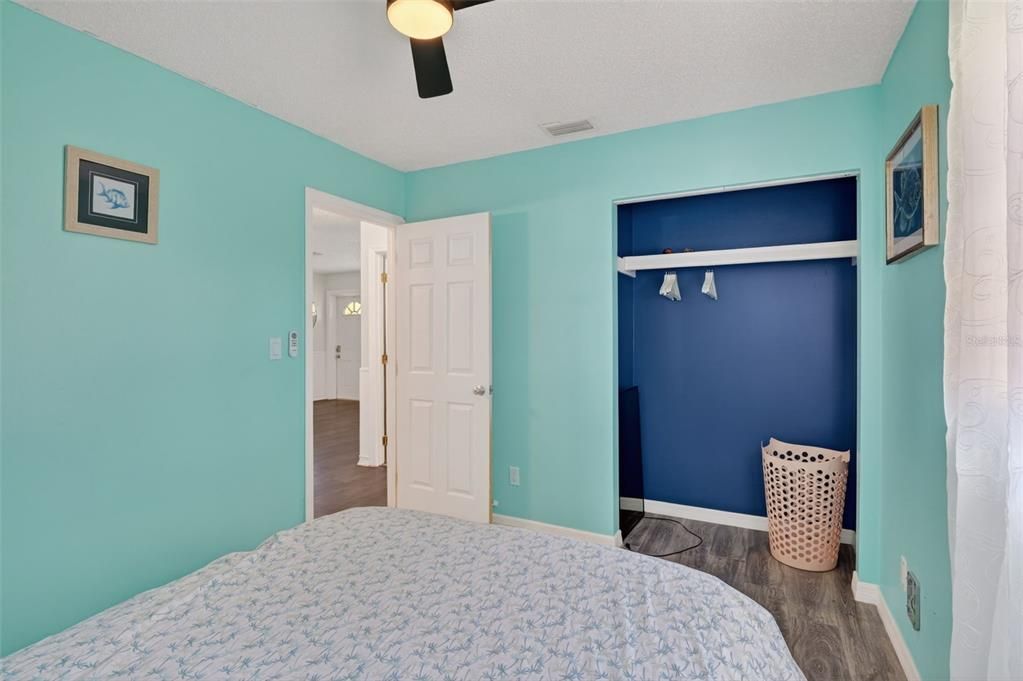 For Sale: $210,000 (3 beds, 2 baths, 1100 Square Feet)