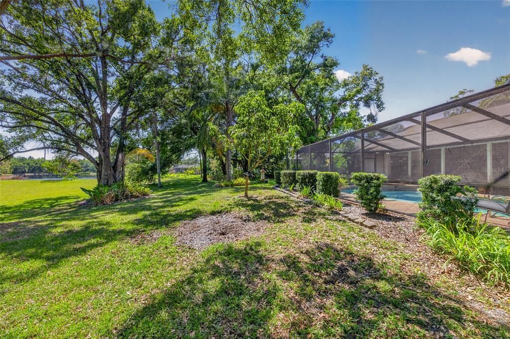 En Venta: $925,000 (4 camas, 2 baños, 2552 Pies cuadrados)