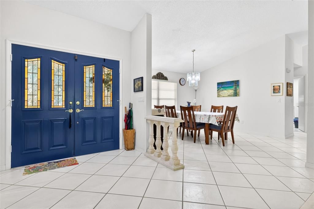 En Venta: $925,000 (4 camas, 2 baños, 2552 Pies cuadrados)