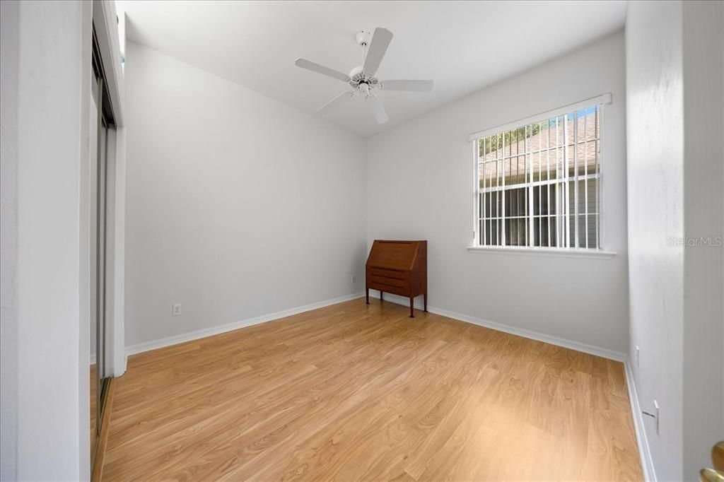 Activo con contrato: $347,500 (3 camas, 2 baños, 1894 Pies cuadrados)