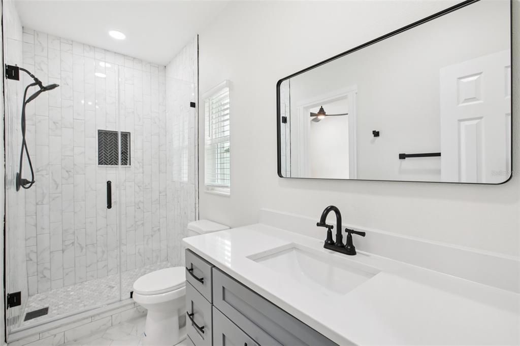 En Venta: $655,000 (5 camas, 3 baños, 2587 Pies cuadrados)