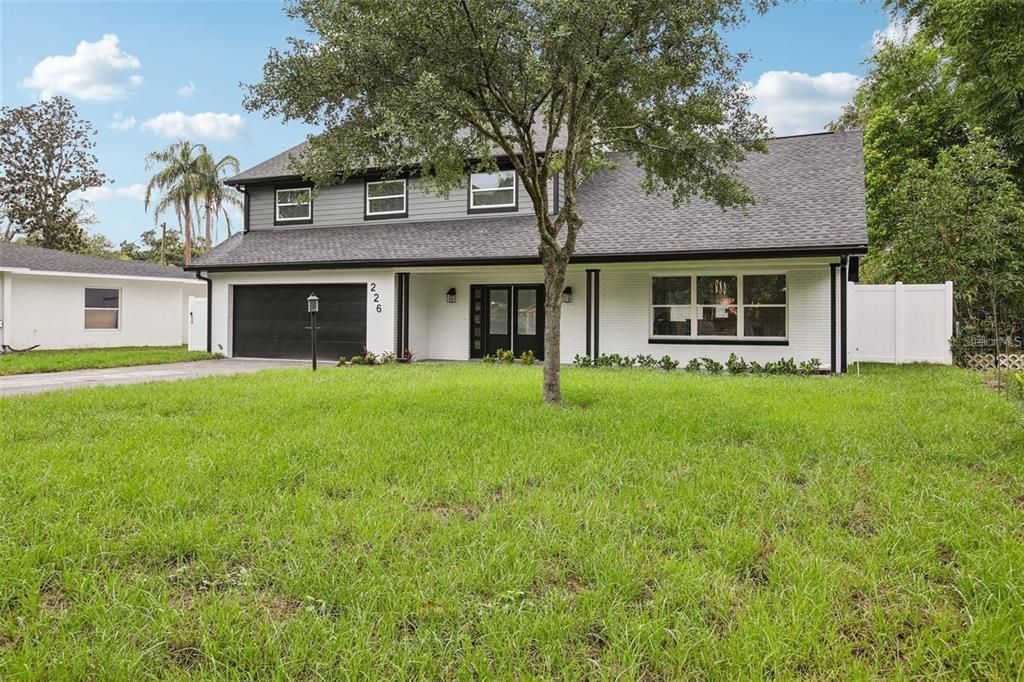En Venta: $655,000 (5 camas, 3 baños, 2587 Pies cuadrados)