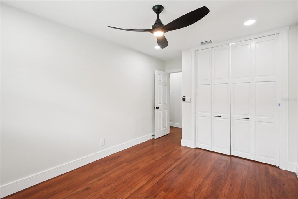 En Venta: $655,000 (5 camas, 3 baños, 2587 Pies cuadrados)