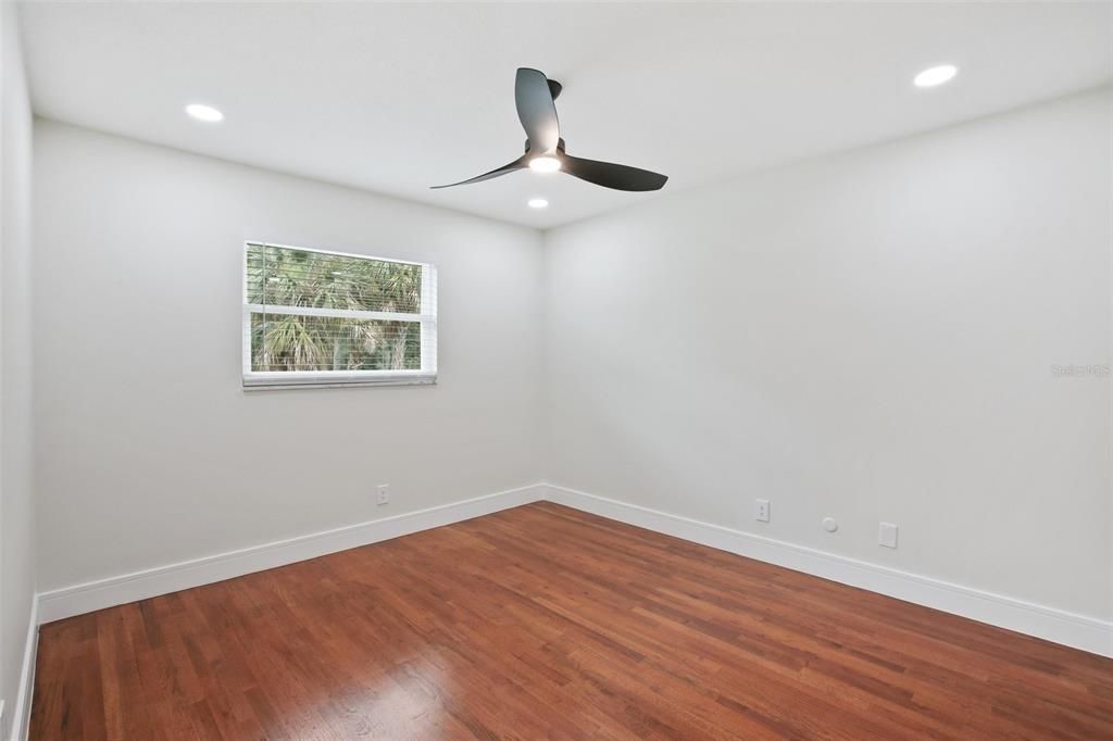 En Venta: $655,000 (5 camas, 3 baños, 2587 Pies cuadrados)