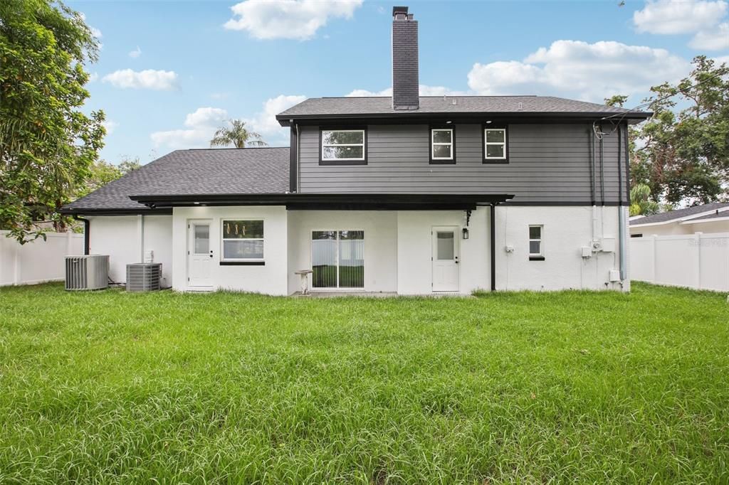En Venta: $655,000 (5 camas, 3 baños, 2587 Pies cuadrados)