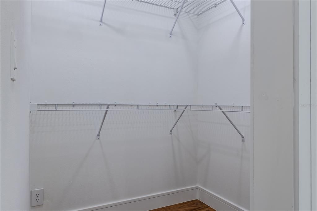En Venta: $655,000 (5 camas, 3 baños, 2587 Pies cuadrados)