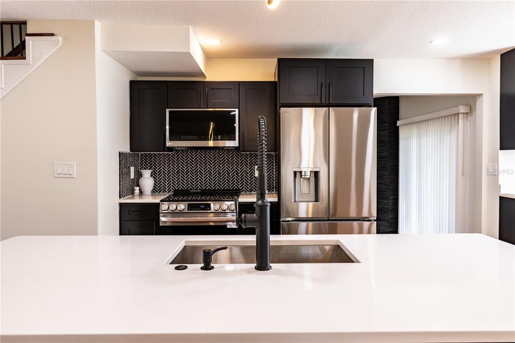 En Venta: $655,000 (5 camas, 3 baños, 2587 Pies cuadrados)