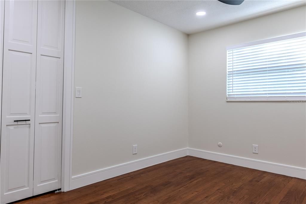 En Venta: $655,000 (5 camas, 3 baños, 2587 Pies cuadrados)