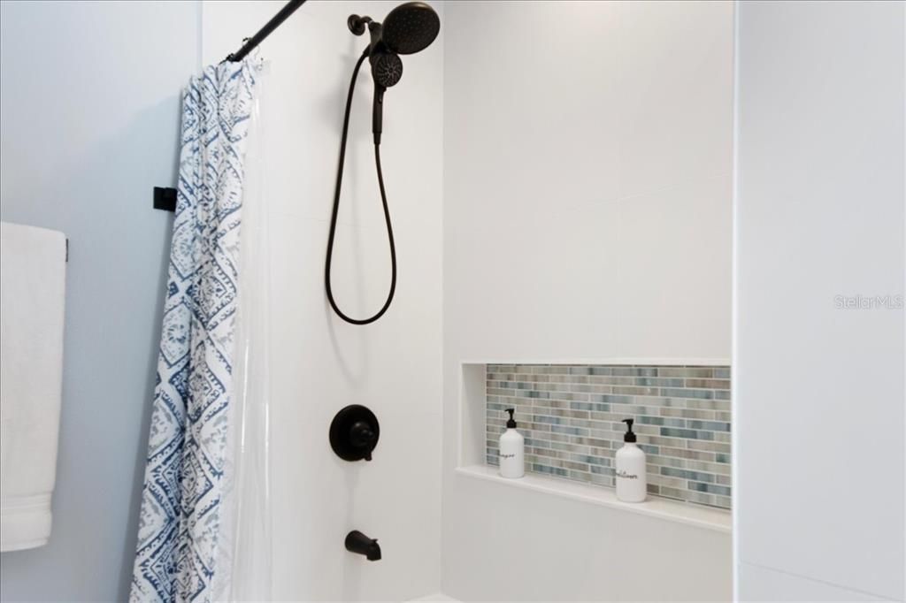 Active With Contract: $549,000 (3 beds, 2 baths, 2124 Square Feet)