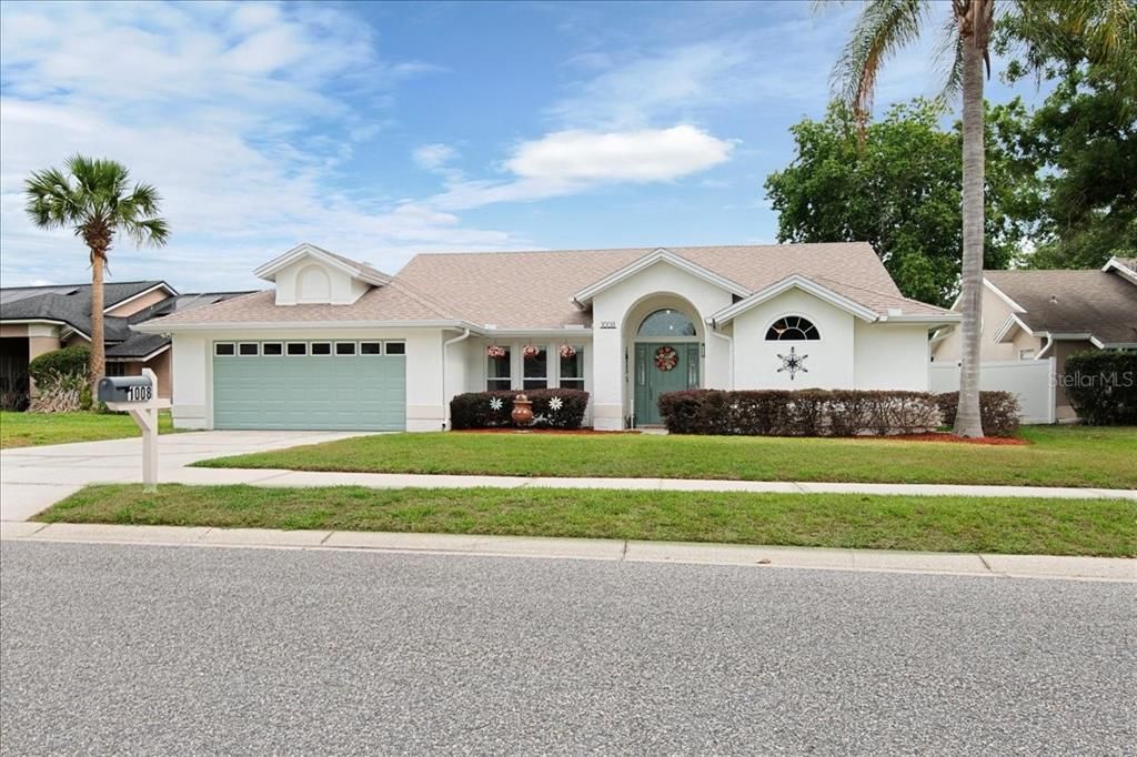 Active With Contract: $549,000 (3 beds, 2 baths, 2124 Square Feet)