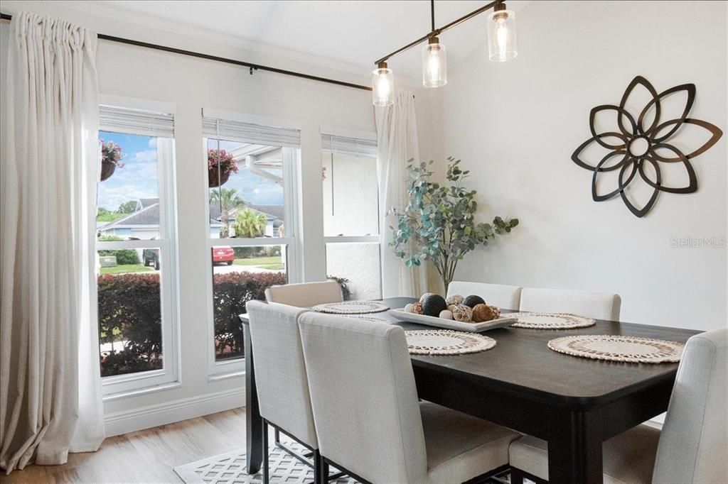 Active With Contract: $549,000 (3 beds, 2 baths, 2124 Square Feet)