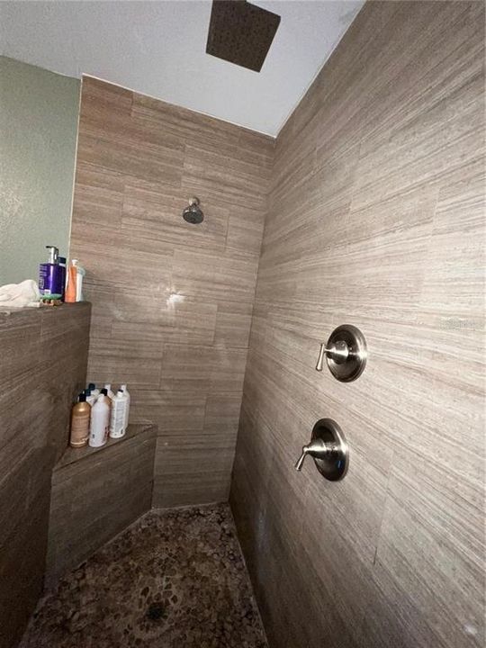 Под контрактом: $325,000 (3 спален, 2 ванн, 1311 Квадратных фут)