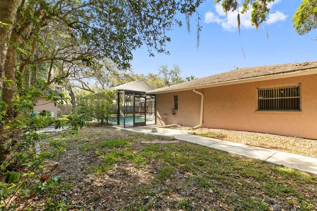 Active With Contract: $490,000 (4 beds, 3 baths, 2832 Square Feet)