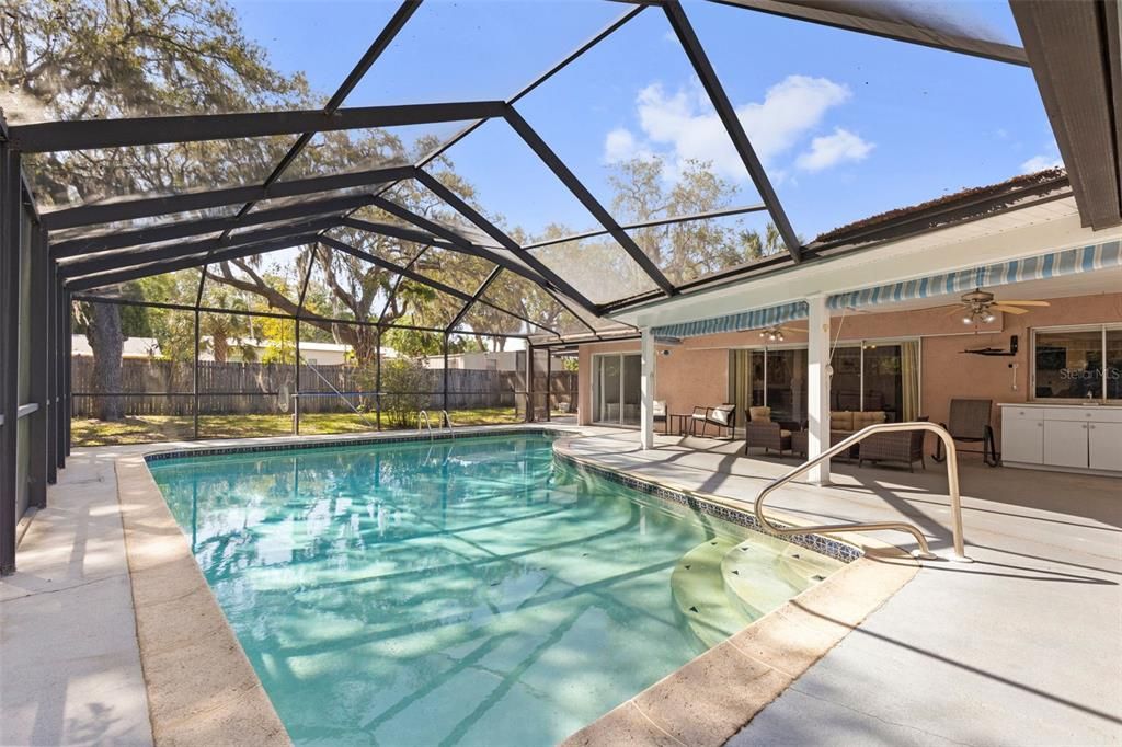 Active With Contract: $490,000 (4 beds, 3 baths, 2832 Square Feet)