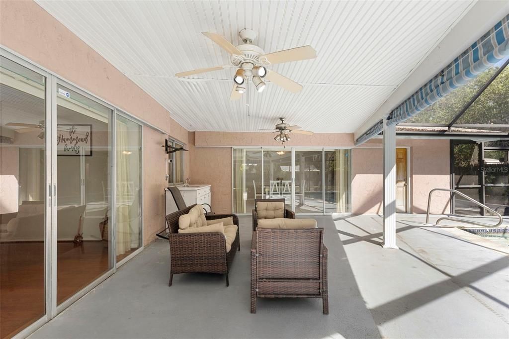 Active With Contract: $490,000 (4 beds, 3 baths, 2832 Square Feet)