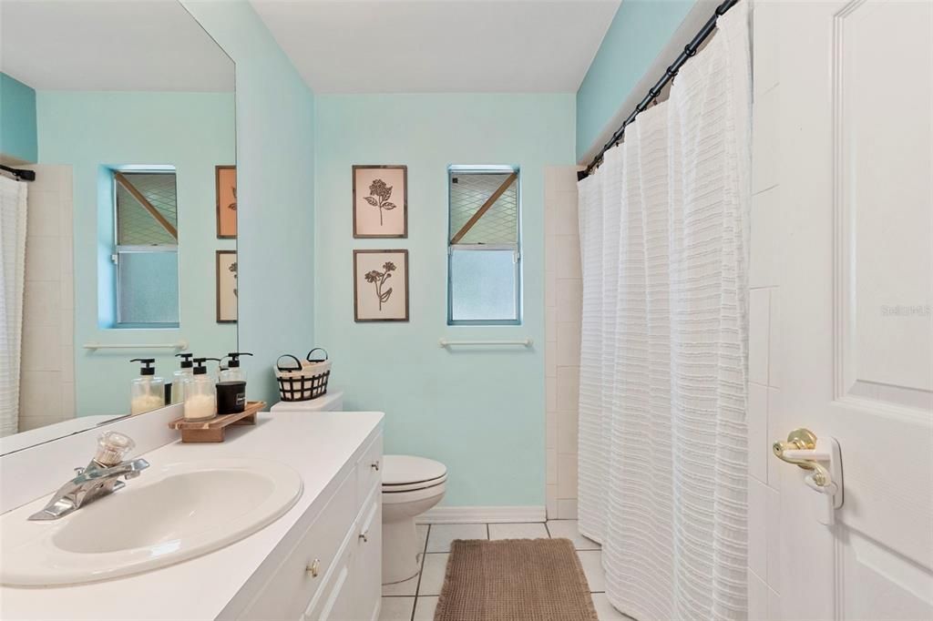 Active With Contract: $490,000 (4 beds, 3 baths, 2832 Square Feet)