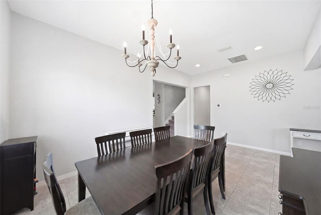 Active With Contract: $550,000 (5 beds, 4 baths, 3641 Square Feet)