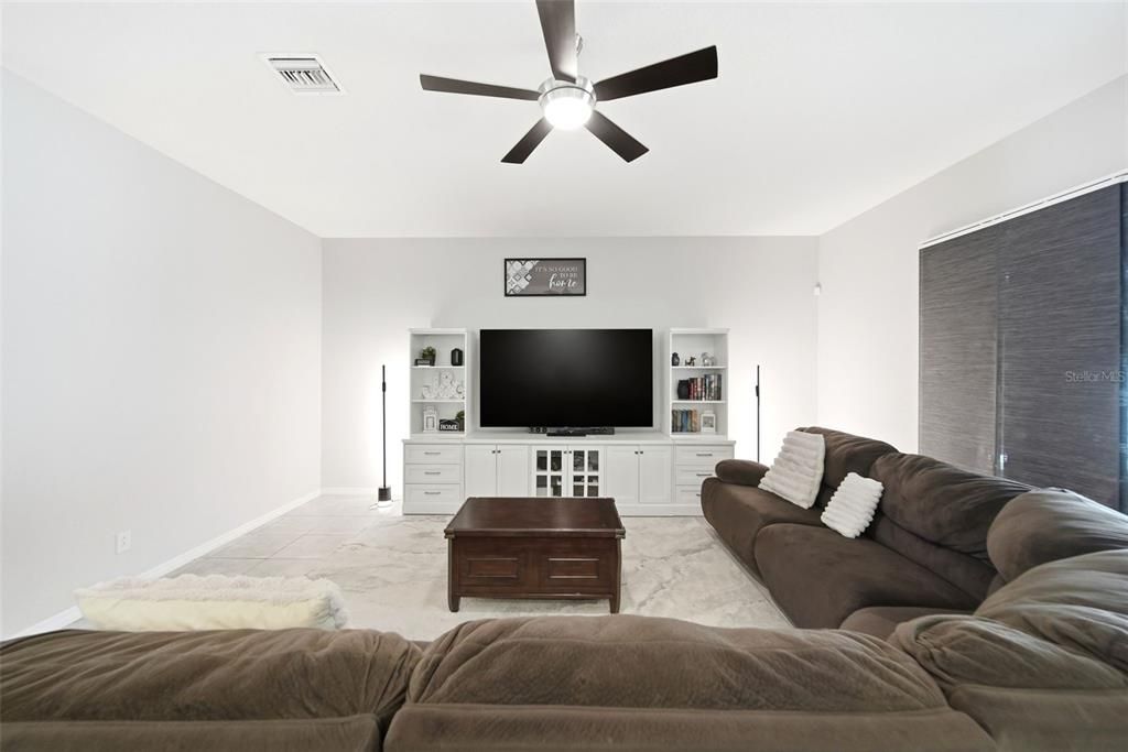 Active With Contract: $550,000 (5 beds, 4 baths, 3641 Square Feet)