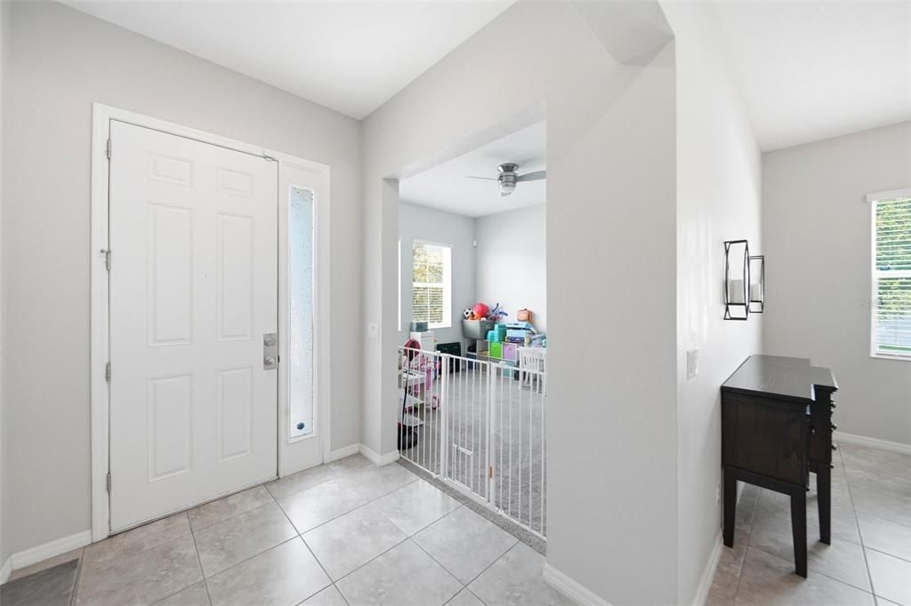 Active With Contract: $550,000 (5 beds, 4 baths, 3641 Square Feet)