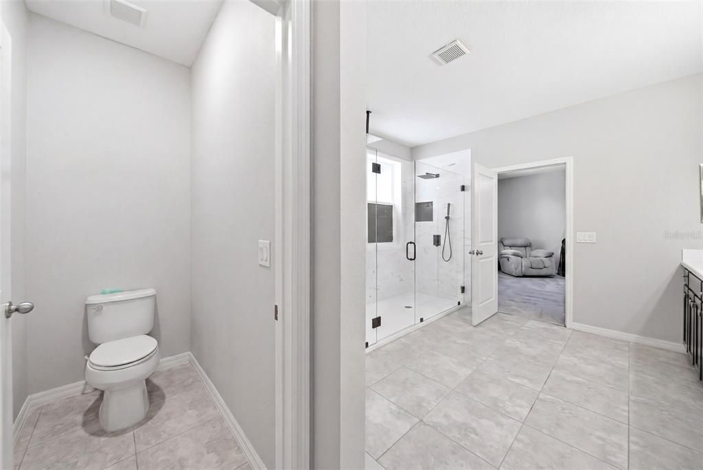 Active With Contract: $550,000 (5 beds, 4 baths, 3641 Square Feet)