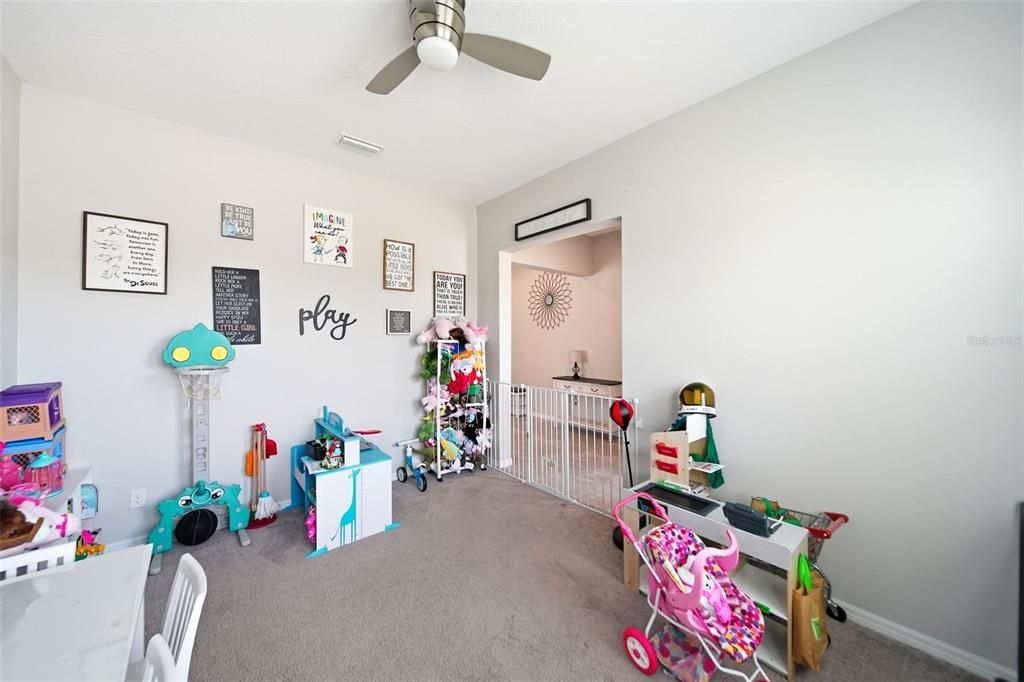 Active With Contract: $550,000 (5 beds, 4 baths, 3641 Square Feet)