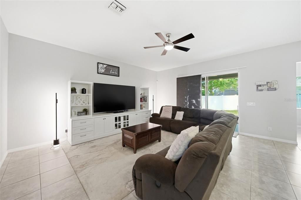 Active With Contract: $550,000 (5 beds, 4 baths, 3641 Square Feet)