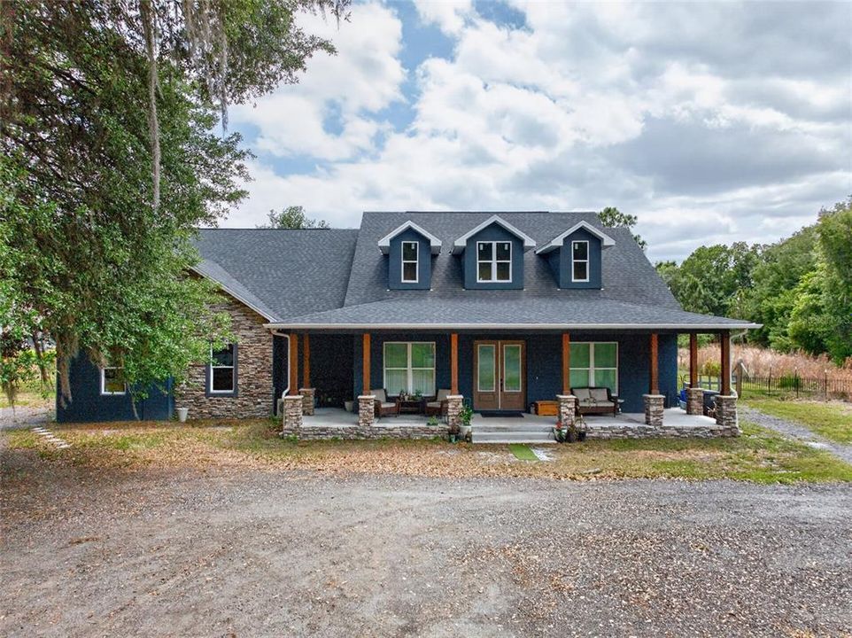 Recently Sold: $1,099,000 (5 beds, 4 baths, 3044 Square Feet)