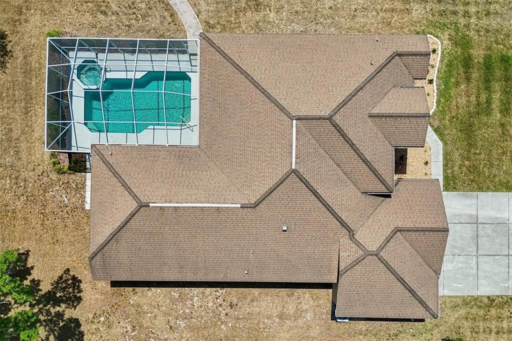Activo con contrato: $619,900 (4 camas, 3 baños, 2466 Pies cuadrados)