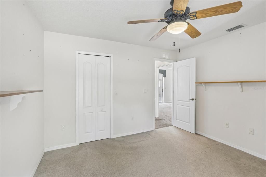 Activo con contrato: $619,900 (4 camas, 3 baños, 2466 Pies cuadrados)