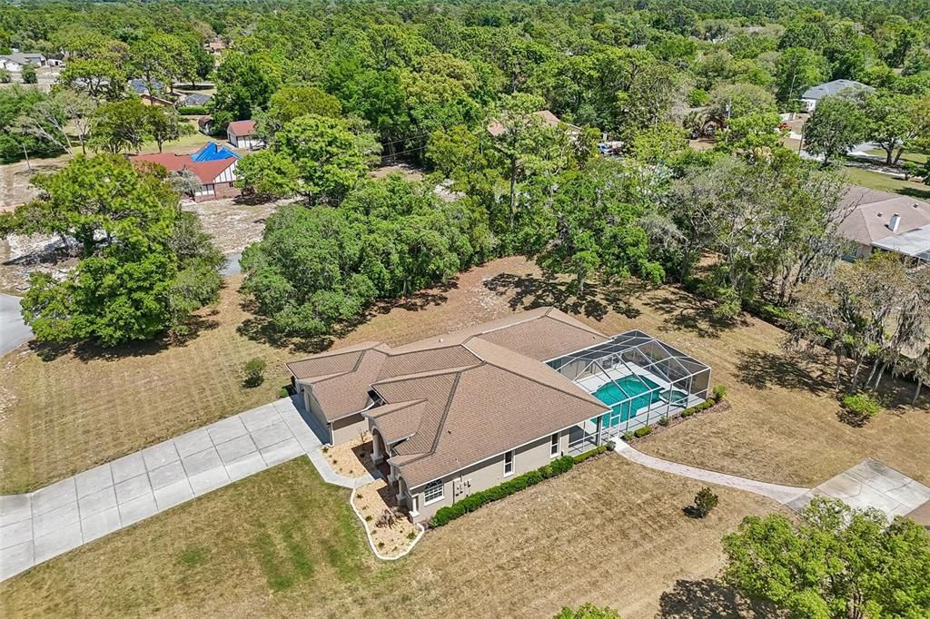Activo con contrato: $619,900 (4 camas, 3 baños, 2466 Pies cuadrados)