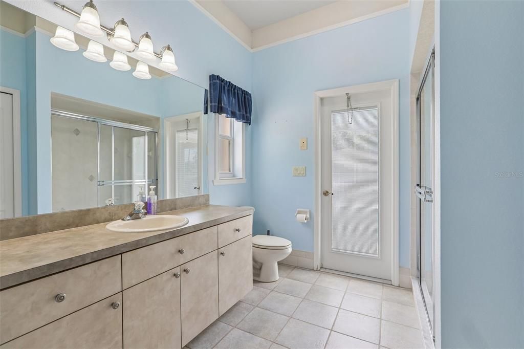 Activo con contrato: $619,900 (4 camas, 3 baños, 2466 Pies cuadrados)
