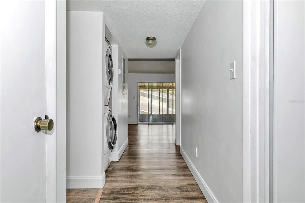 For Sale: $109,900 (2 beds, 1 baths, 1031 Square Feet)