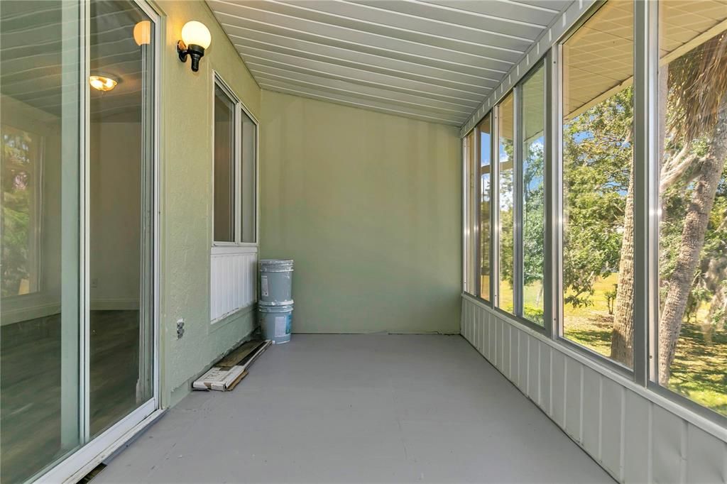 For Sale: $109,900 (2 beds, 1 baths, 1031 Square Feet)