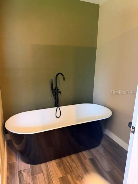 For Rent: $5,200 (3 beds, 2 baths, 2134 Square Feet)