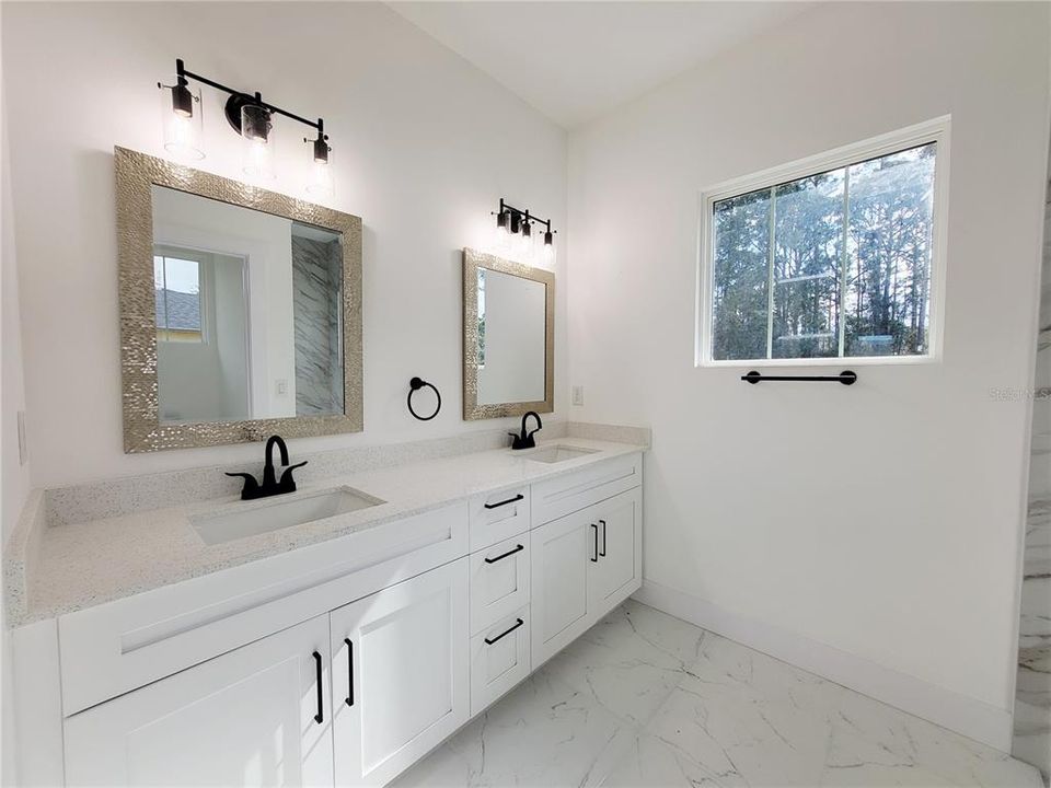 For Rent: $2,150 (3 beds, 2 baths, 1681 Square Feet)