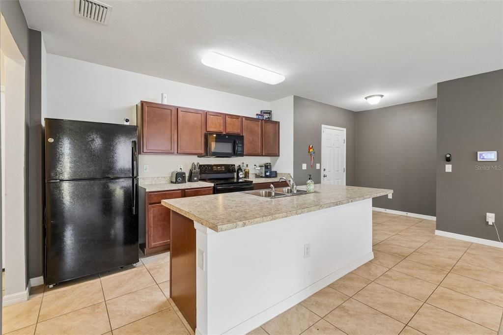 For Sale: $335,000 (3 beds, 2 baths, 1767 Square Feet)
