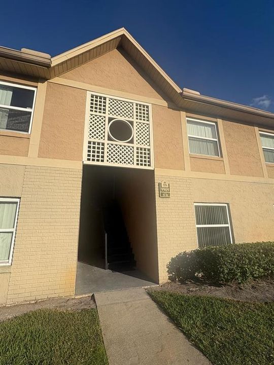 For Rent: $1,650 (2 beds, 2 baths, 905 Square Feet)