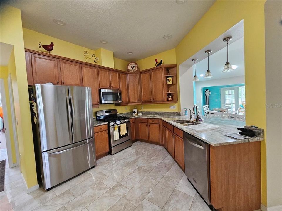 В аренду: $1,950 (2 спален, 2 ванн, 1610 Квадратных фут)