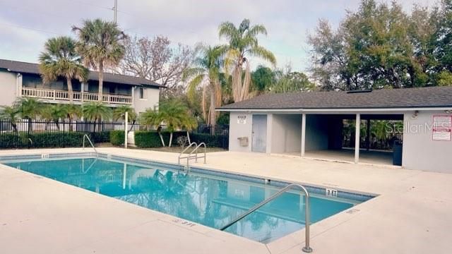 Active With Contract: $125,000 (2 beds, 2 baths, 976 Square Feet)