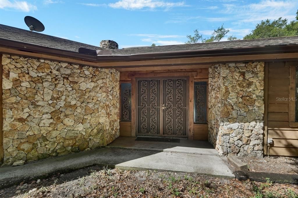 For Sale: $629,000 (3 beds, 2 baths, 3013 Square Feet)