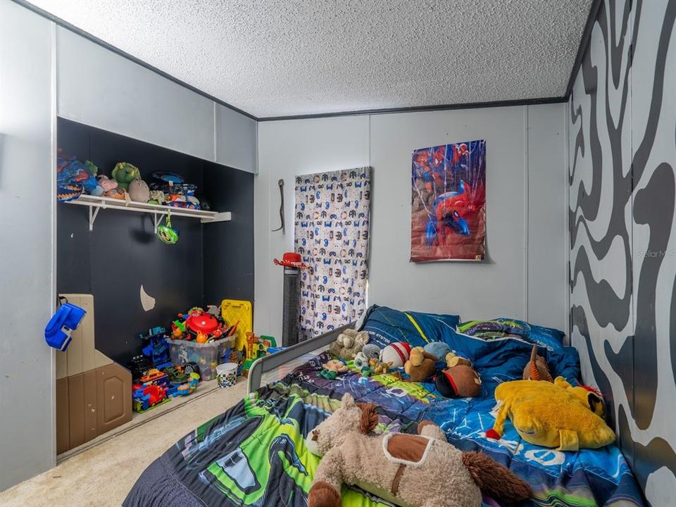 For Sale: $475,000 (2 beds, 1 baths, 1296 Square Feet)