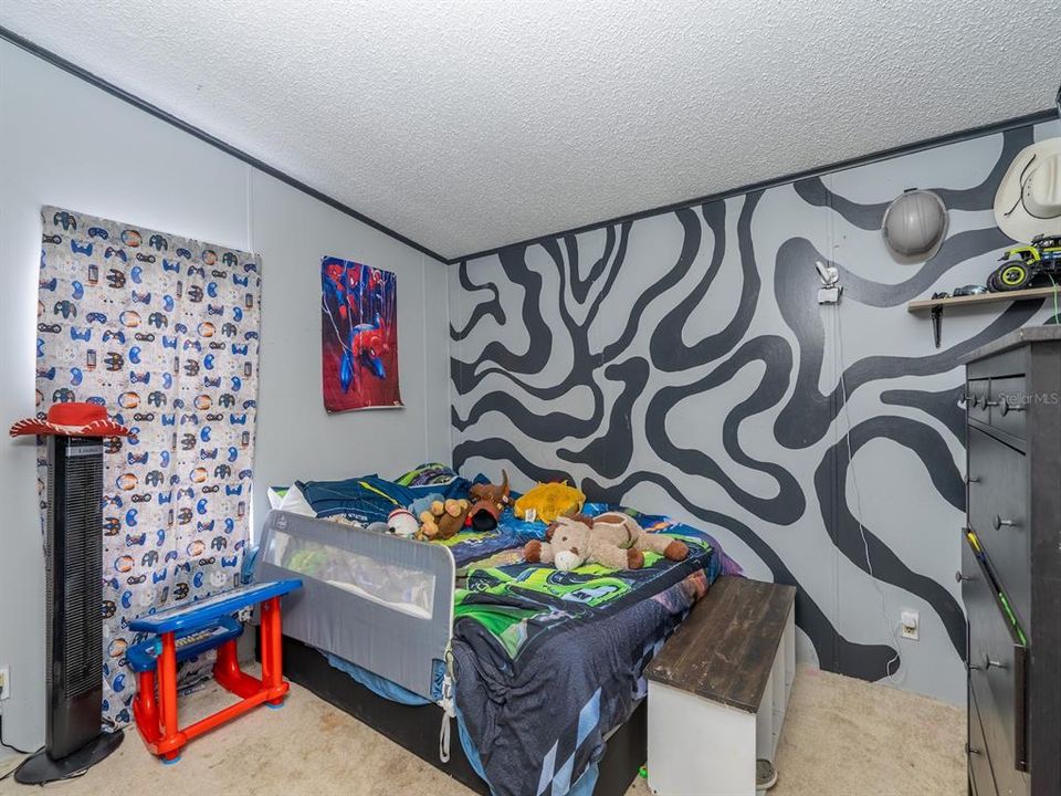 For Sale: $475,000 (2 beds, 1 baths, 1296 Square Feet)