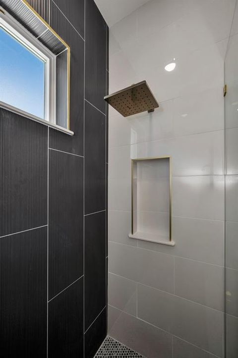 На продажу: $774,900 (3 спален, 2 ванн, 2600 Квадратных фут)