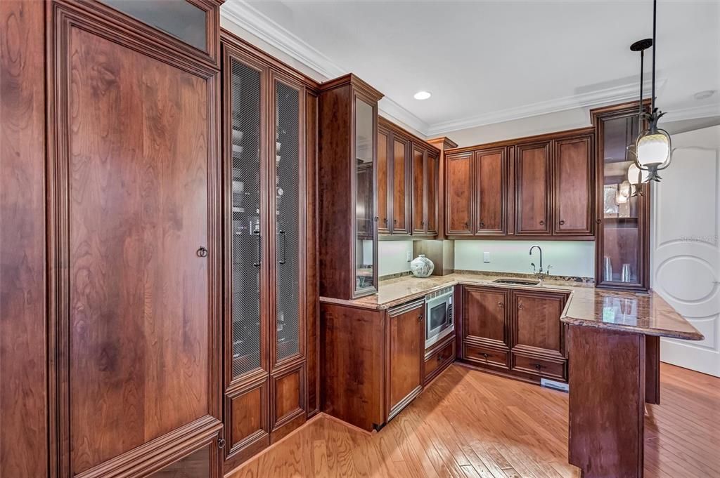 Active With Contract: $2,450,000 (5 beds, 4 baths, 5653 Square Feet)