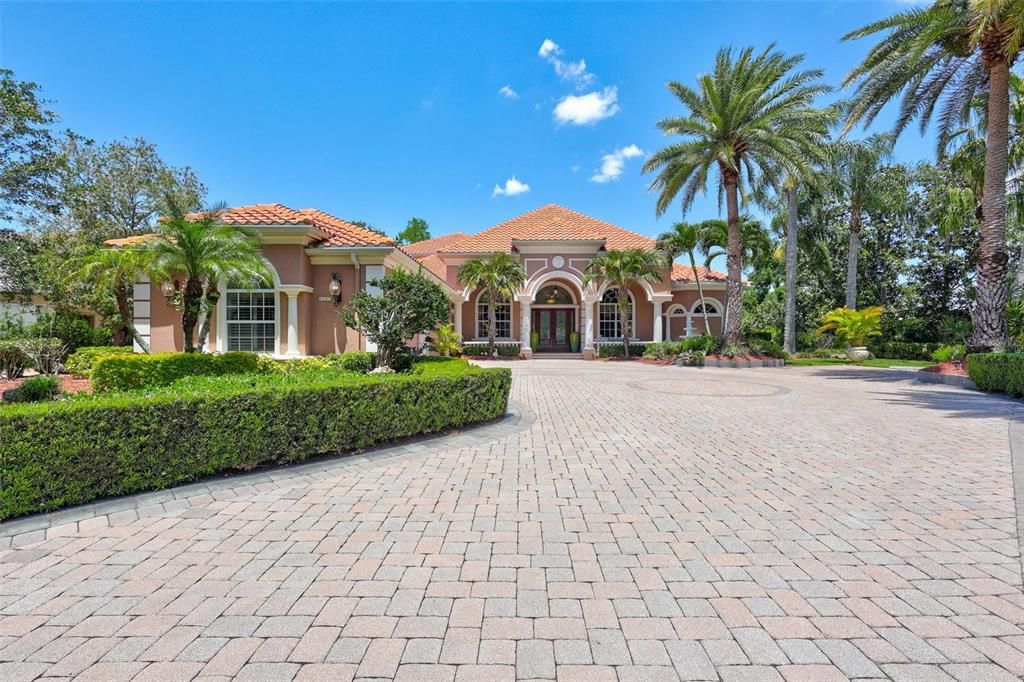 Active With Contract: $2,450,000 (5 beds, 4 baths, 5653 Square Feet)