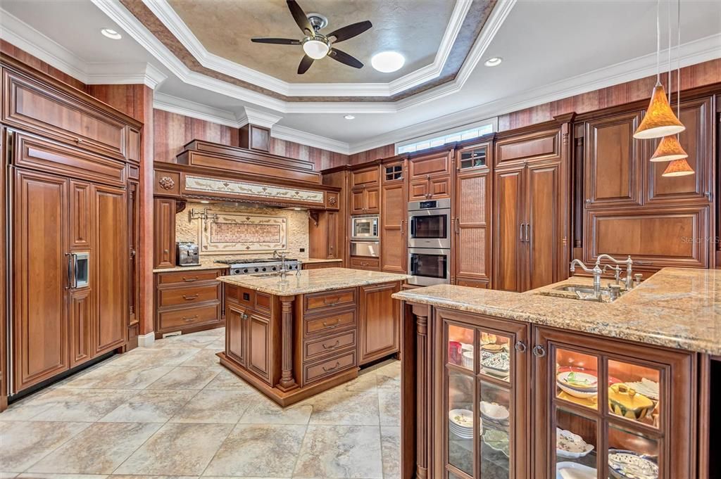 Active With Contract: $2,450,000 (5 beds, 4 baths, 5653 Square Feet)
