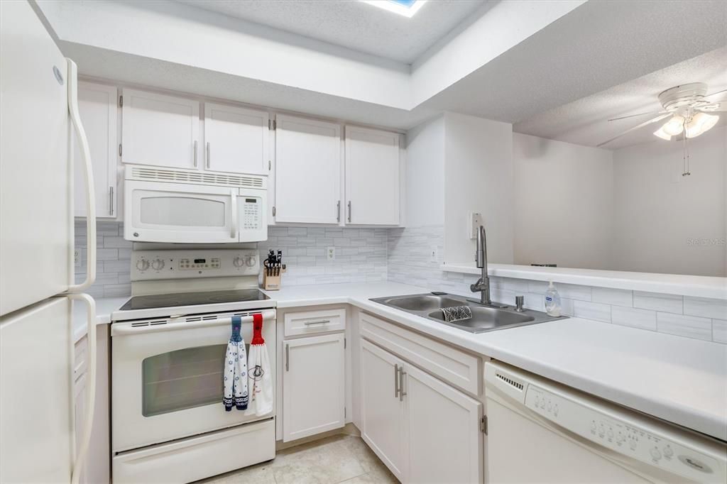 En Venta: $130,000 (2 camas, 2 baños, 899 Pies cuadrados)