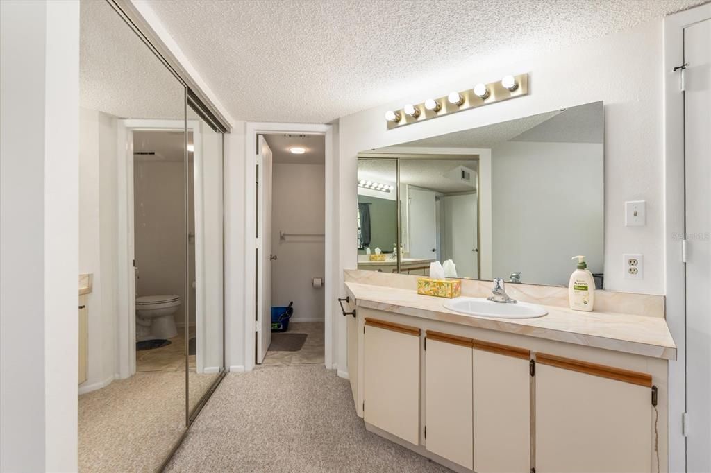 En Venta: $130,000 (2 camas, 2 baños, 899 Pies cuadrados)