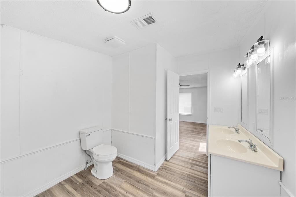 For Sale: $179,947 (3 beds, 2 baths, 1188 Square Feet)