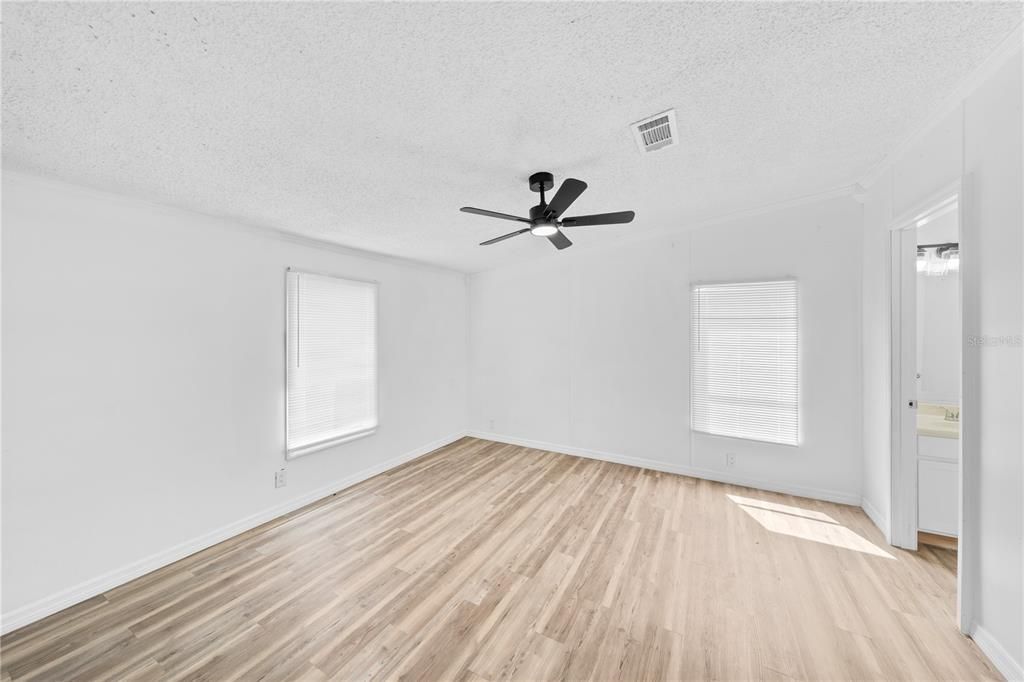 For Sale: $179,947 (3 beds, 2 baths, 1188 Square Feet)